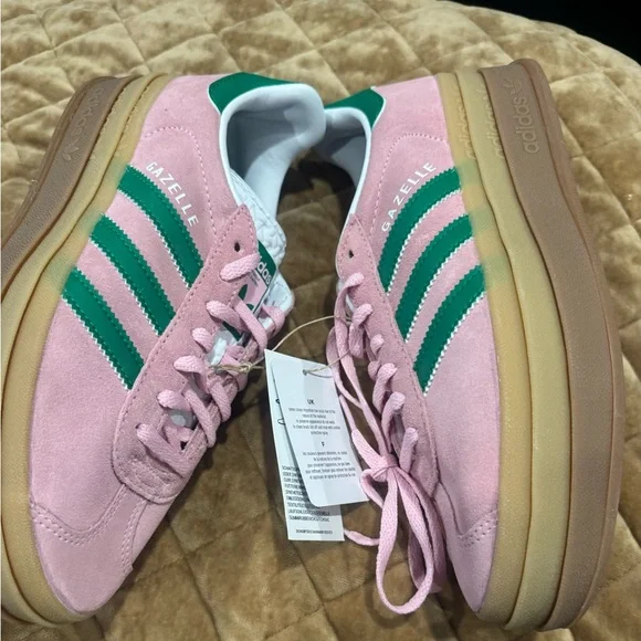 Adidas GAZELLE BOLD Suede Sneakers in Pink and Green- cute comfy classics🩷💚 - Picture 5 of 16